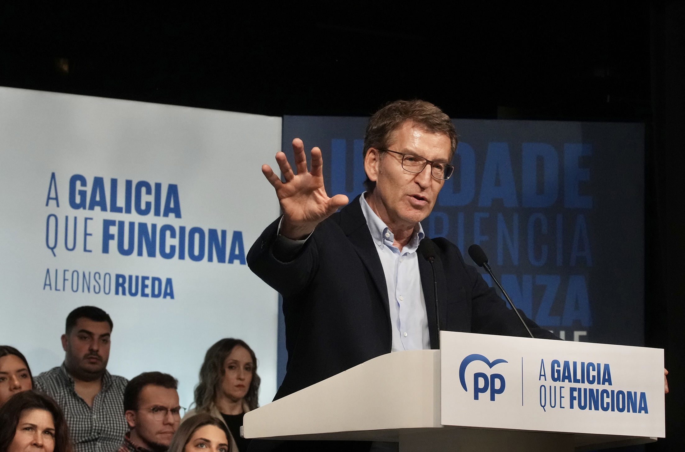 Alberto Núñez Feijóo en el mitin del PP en Ortigueira