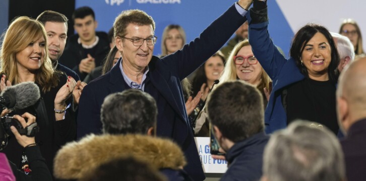 Feijóo en un acto en Outeiro de Rei