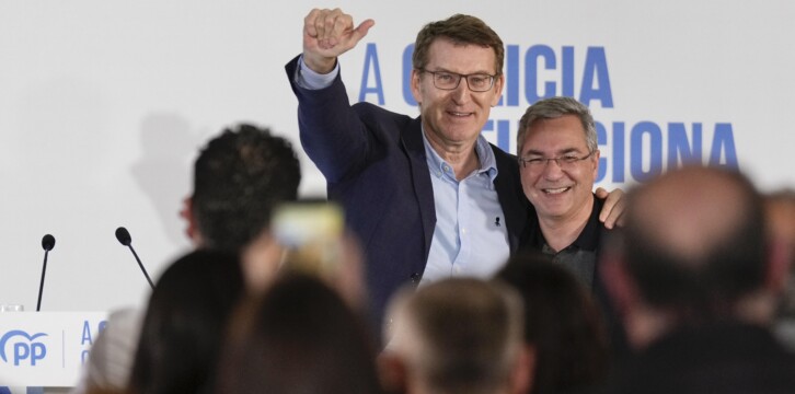 Alberto Núñez Feijóo clausura un mitin en Pobra de Trives