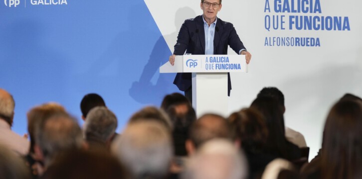 Alberto Núñez Feijóo clausura un mitin en Pobra de Trives