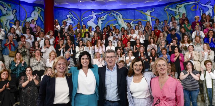 Alberto Núñez Feijóo en el acto Mujer, Familia y Conciliación en Santander