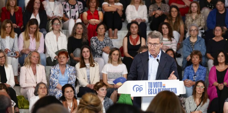 Alberto Núñez Feijóo en el acto Mujer, Familia y Conciliación en Santander