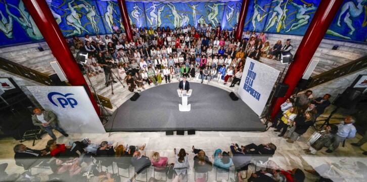 Alberto Núñez Feijóo en el acto Mujer, Familia y Conciliación en Santander