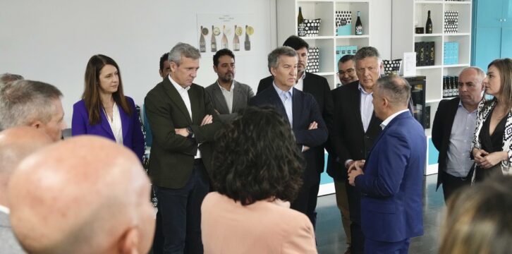 Feijóo visita a la bodega Paco y Lola