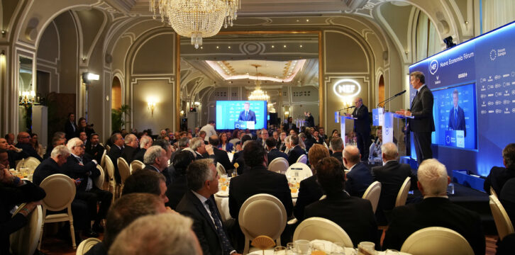 Feijóo y Paco Núñez en el desayuno de NEF
