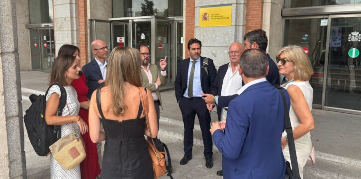 Reunión con Directores Generales  en el Ministerio de Transportes