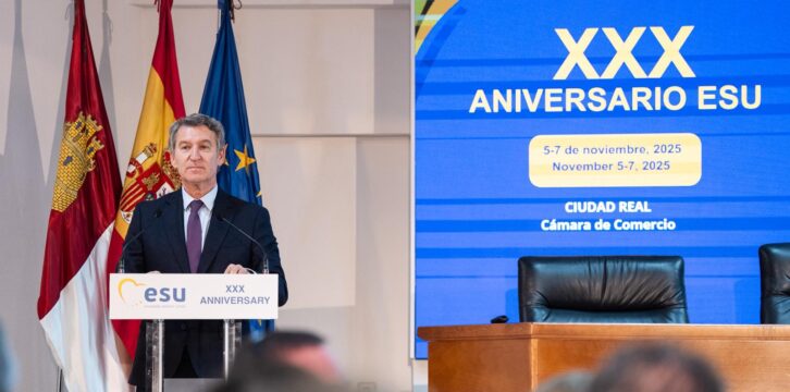 Feijóo clausura el Congreso por el XXX Aniversario de la Unión Europea de Mayores
