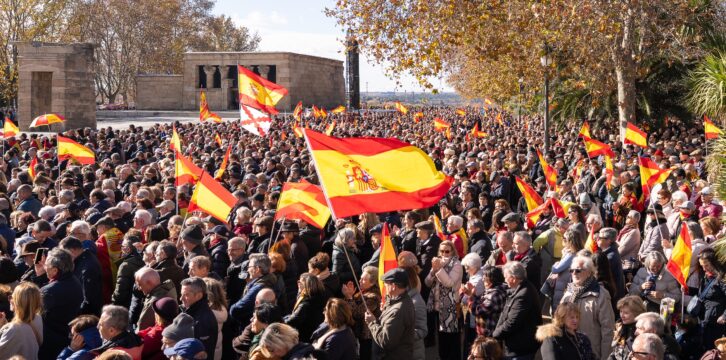 Alberto Núñez Feijóo interviene en la concentración 