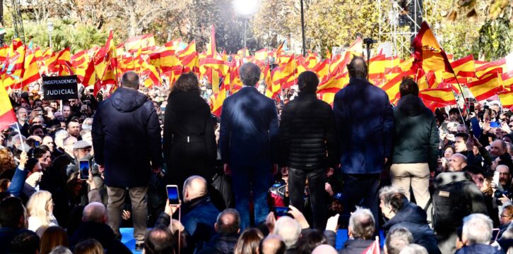 Alberto Núñez Feijóo interviene en la concentración 