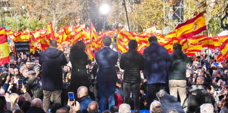 Alberto Núñez Feijóo interviene en la concentración 