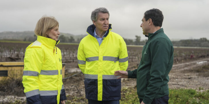 Feijóo y Juanma Moreno visitan zonas afectadas por las inundaciones