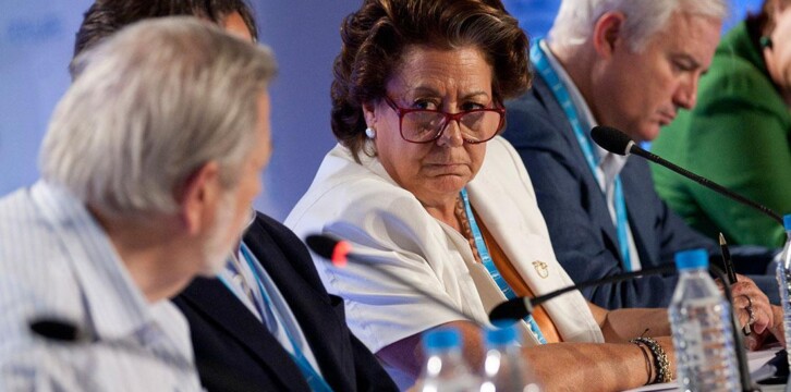 La alcaldesa de Valencia, Rita Barberá, durante la intervención de Antonio Beteta en la 22 Intermunicipal Popular