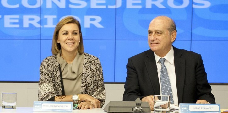 María Dolores de Cospedal con Jorge Fernández Díaz en la reunión de consejeros de Interior