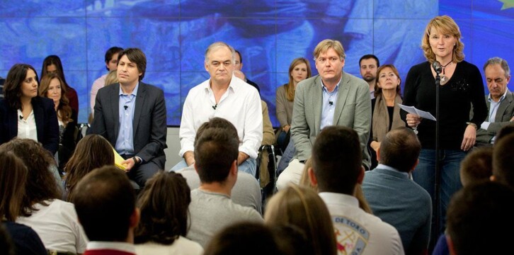 Beatriz Jurado, Esteban González Pons y Antonio López-Isturiz en el acto de NNGG recordando el 25 aniversario de la caída del Muro de Berlín