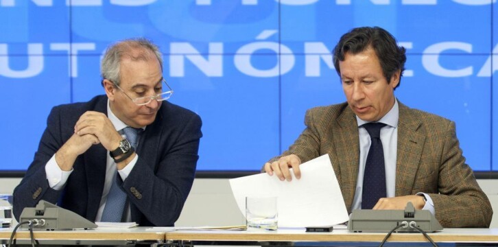 Juan Carlos Vera y Carlos Floriano en la primera reunión del Comité de Campaña