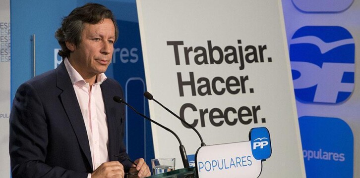 El vicesecretario de Organización y Electoral del PP, Carlos Floriano, presenta el lema de campaña para las elecciones del 24M