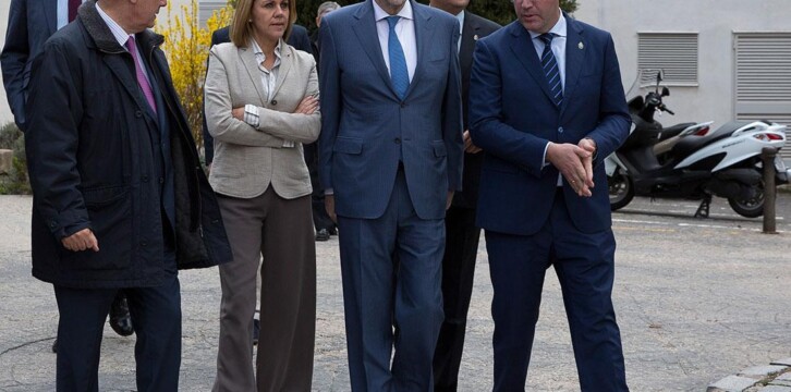 Mariano Rajoy junto a Mª Cospedal a su llegada al acto