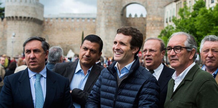Casado asiste a los actos de celebración del Corpus Christi en Ávila