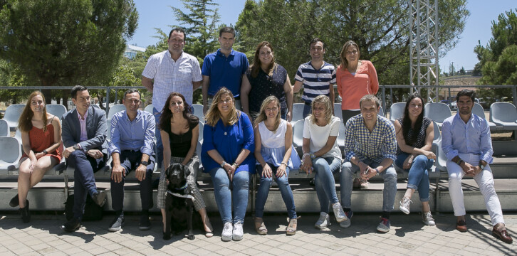Andrea Levy con la promoción 2016-2017 de la Escuela Manuel Fraga