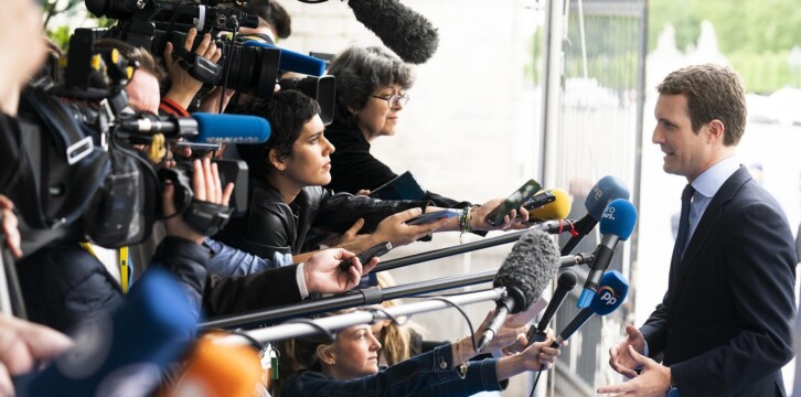 El Presidente del Partido Popular, Pablo Casado, atiende a los medios de comunicación
