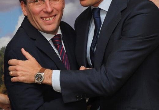 Pablo Casado y José Luis Martínez-Almeida en el acto de constitución de la corporación municipal, elección y toma de posesión del alcalde de Madrid