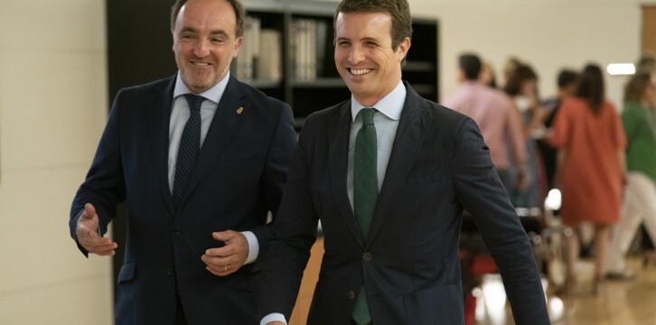 Pablo Casado y Javier Esparza, presidentes del Partido Popular y de UPN, respectivamente.