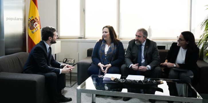 Pablo Casado se reúne con la Asociación de Víctimas del Terrorismo