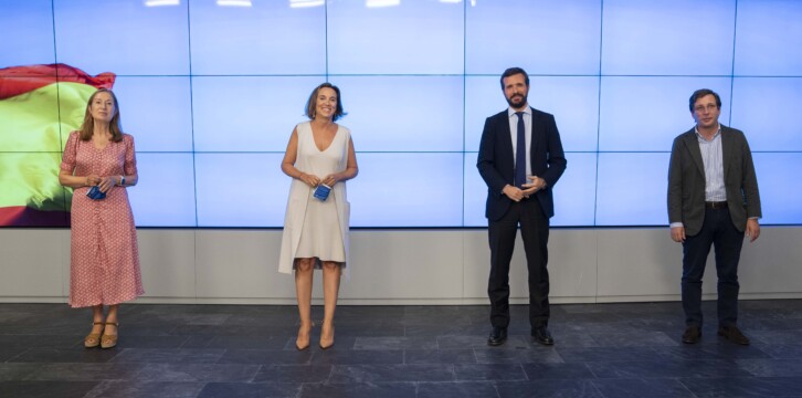 El presidente del Partido Popular, Pablo Casado, en la Junta Directiva Nacional junto a Cuca Gamarra, Ana Pastor y José Luis Martínez-Almeida