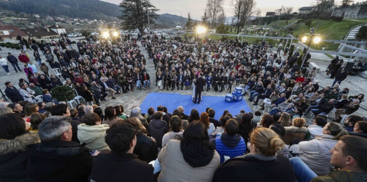 Alberto Núñez Feijóo clausura un acto en Mos