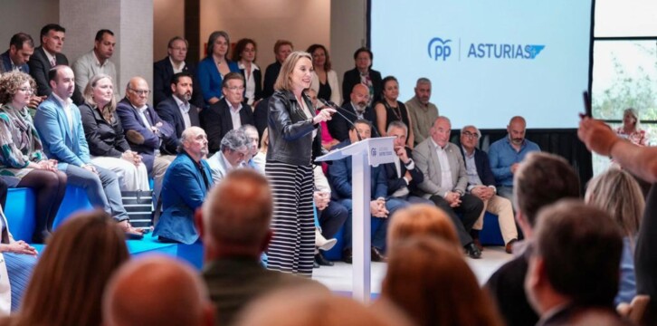 Cuca Gamarra en la presentación de los candidatos municipales del PP de Asturias