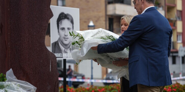Alberto Núñez Feijóo en el homenaje a Miguel Ángel Blanco en Ermua.