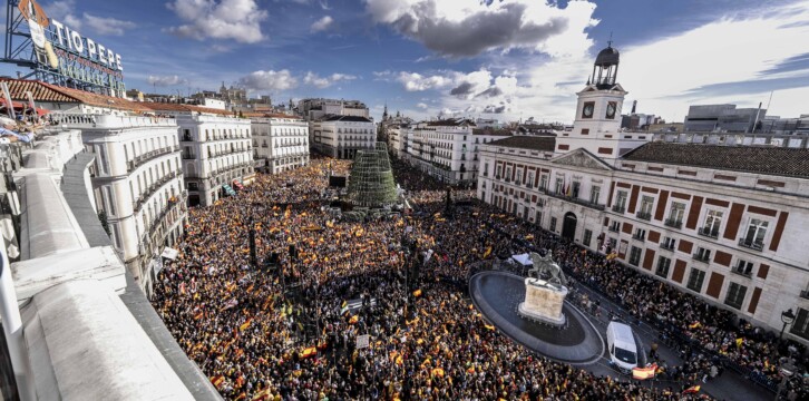 Concentración en defensa de la igualdad de los españoles en Madrid
