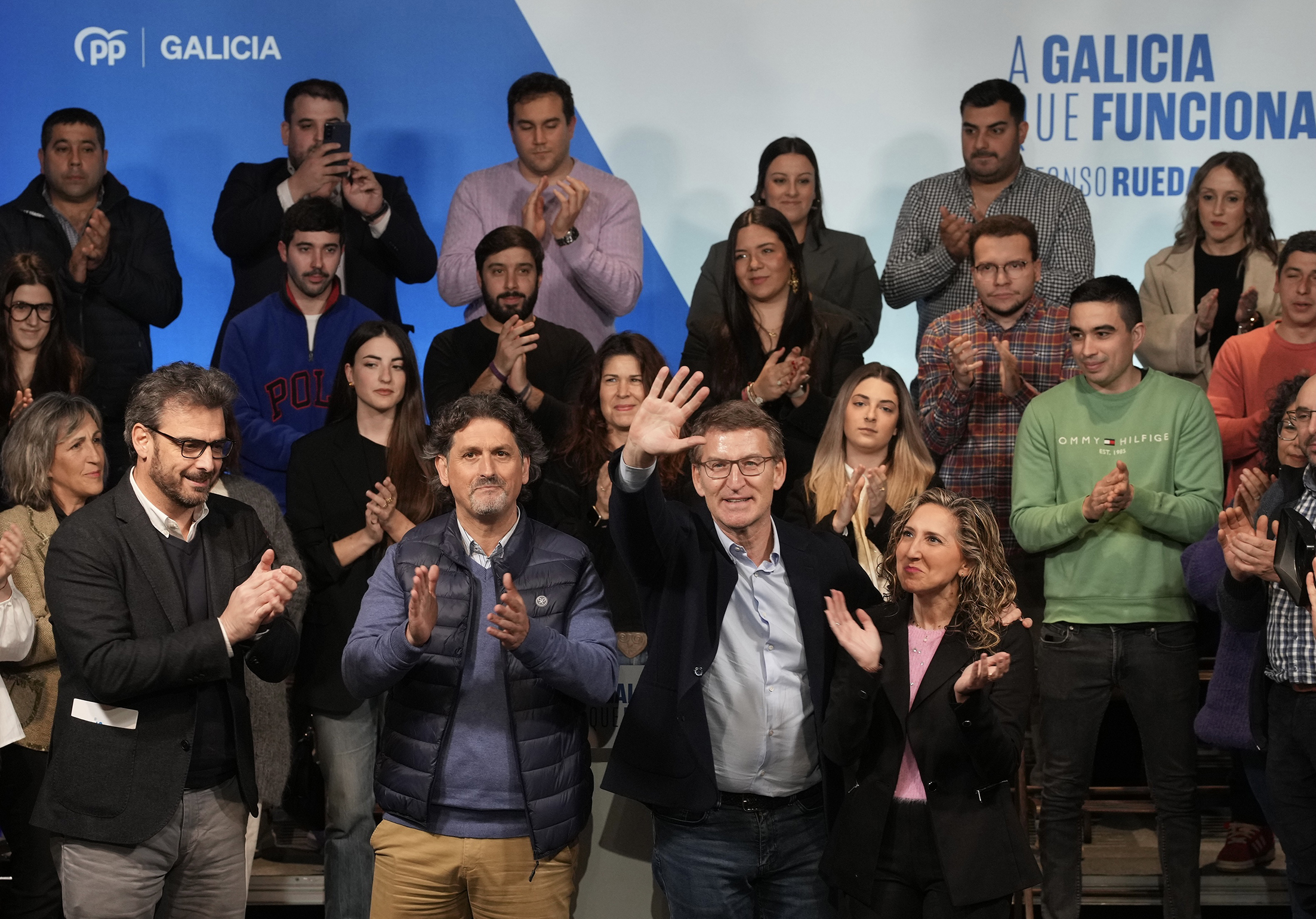 Alberto Núñez Feijóo en el mitin del PP en Ortigueira