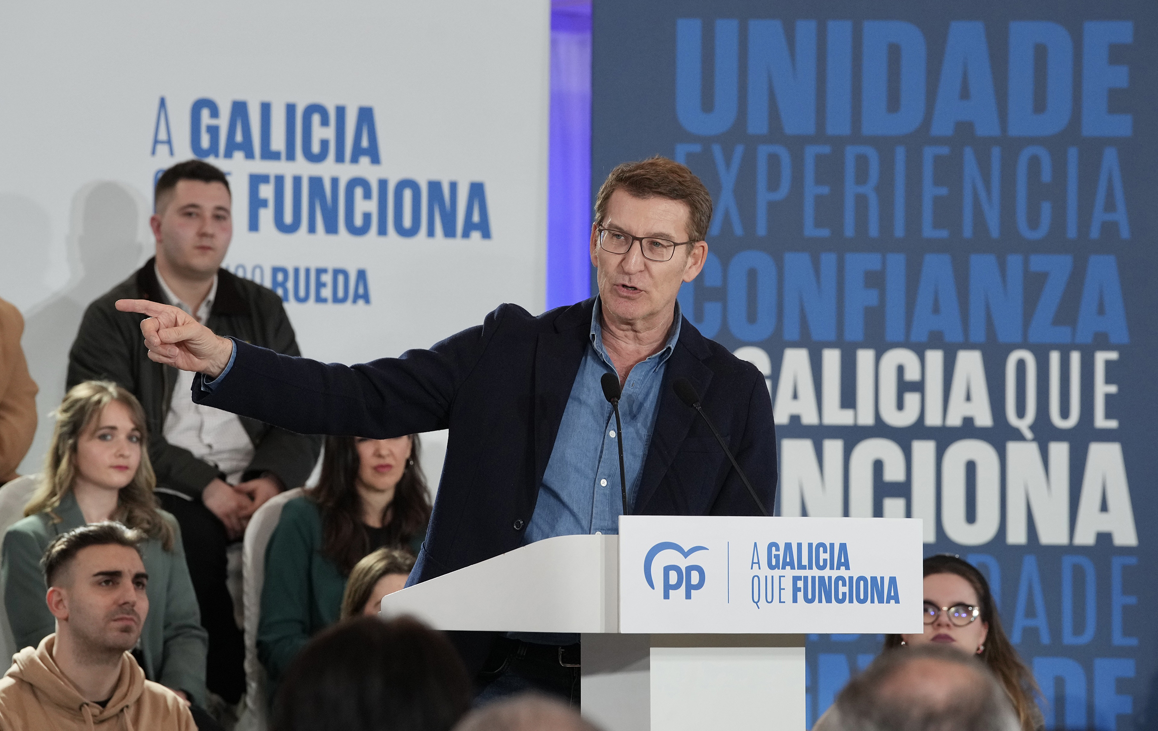 Feijóo en un mitin en Viveiro