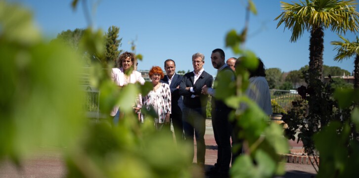 Feijóo visita la bodega Canals y Munne