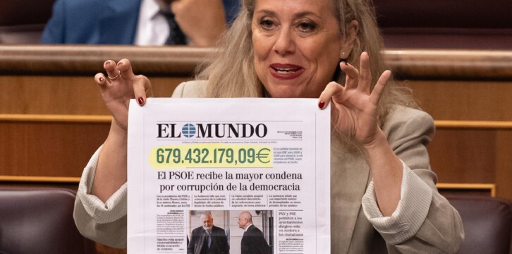 La diputada del GPP, Macarena Montesinos, durante la sesión de control