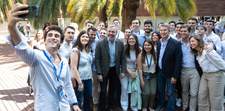 Feijóo interviene en un acto de campaña en Zaragoza