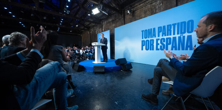 Feijóo presenta el Plan de Inmigración del Partido Popular en Barcelona