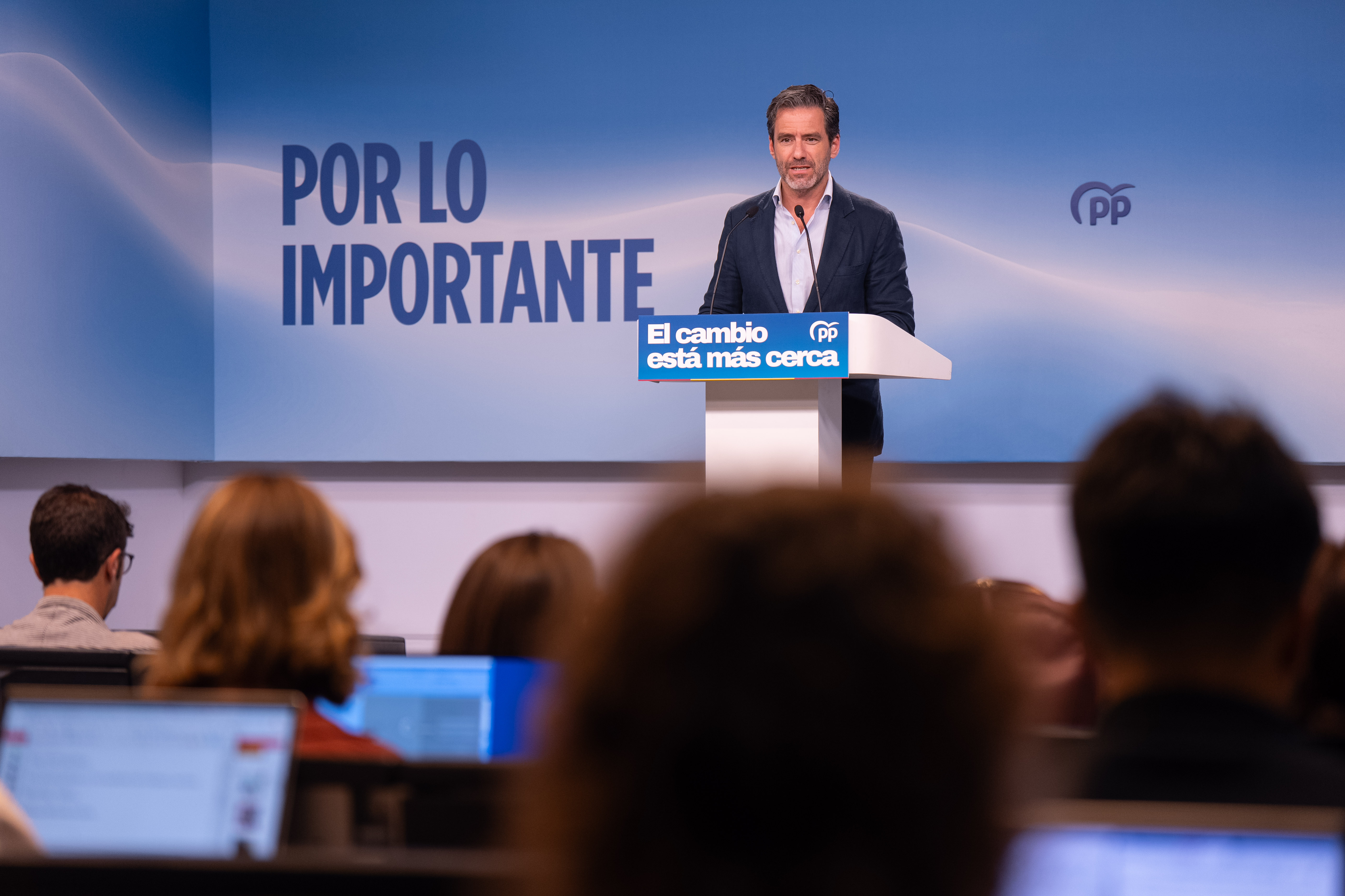 Sémper pide activar mecanismos de la UE para proteger fronteras en Canarias