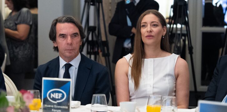 Ester Muñoz interviene en el desayuno de Nueva Economía Fórum