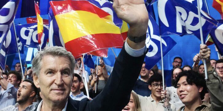 Feijóo, Pérez Llorca, Catalá y Mompó intervienen en un mitin en Valencia