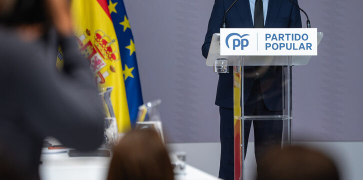 Feijóo ofrece una rueda de prensa tras su reunión con expertos en infraestructura y servicios ferroviarios